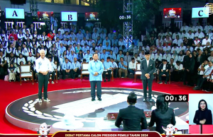 “공개토론 개인 공격” 대통령, KPU에 토론 개선 요청