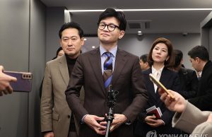 대통령실-한동훈 정면충돌 양상… 사퇴요구에 ‘홀로서기’