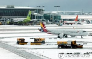 인천공항 ‘언 비행기’ 녹이느라 이륙 지연…제·방빙 기상정보로 막는다