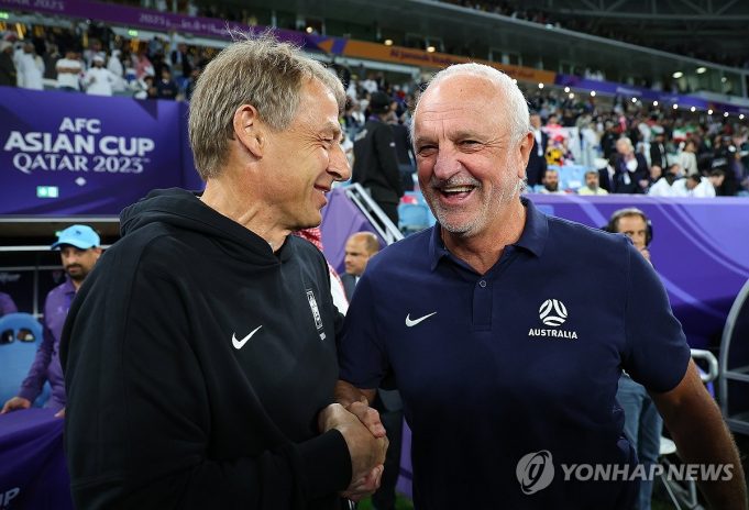 인도네시아와 무승무 호주 축구 대표팀 아널드 감독 사퇴