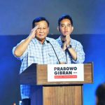 Prabowo Subianto 대선 후보는 지난 2월14일 저녁 Istora Senayan 실내 체육관에서 지지자 대회에서 인사하고 있다.