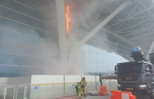 인천공항 제2여객터미널 외부 기둥서 불길 진화… 연이틀 화재