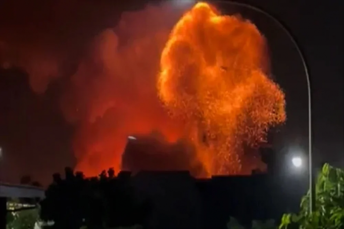 가룻 탄약고 폭발 사고.. 민간인 9명 포함 총 13명 사망