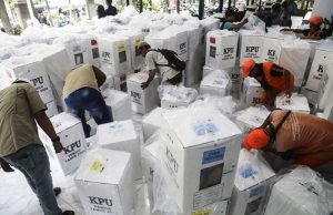 거대한 선거, 그 뒤에 감춰진 희생자들