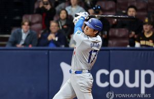 (영상) 슈퍼스타 오타니, 메이저리그 최초 ’50홈런-50도루’ 새역사