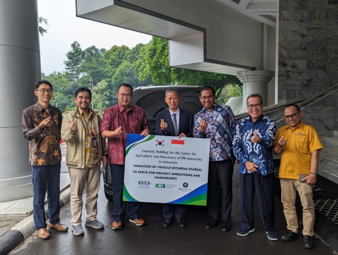 코이카, 보고르대학교에 차량 기증…“농업생명과학분야 역량강화 지원”