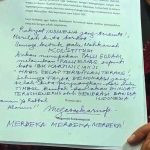 메가와티 총재, 헌재에 법정조언 자필서 제출