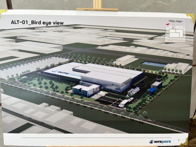 ‘진로 소주’ 베트남에서도 만든다…각국 전용 라벨부착 수출