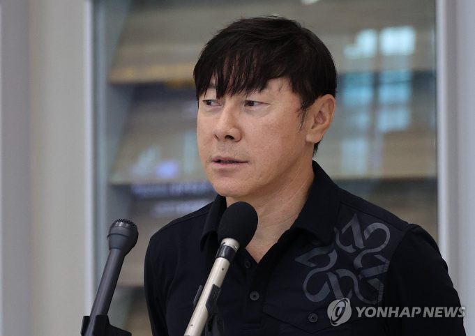 차기 축구사령탑 ‘깜짝 카드’는… 일각서 신태용 모락모락