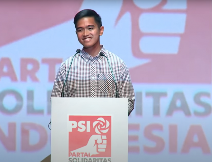 조코위 “막내아들 주지사 출마 허락” 각 정당 물밑접촉