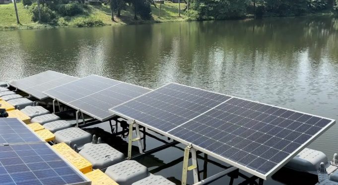 “BRIN, 인도네시아 최초 이동식 수상 태양광 발전소 개발”