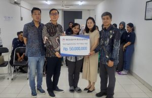 KOCHAM, 찌까랑직업교육센터에 격려금 전달