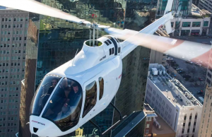 발리서 관광용 헬기, 연줄에 걸려 추락… 5명 전원 생존