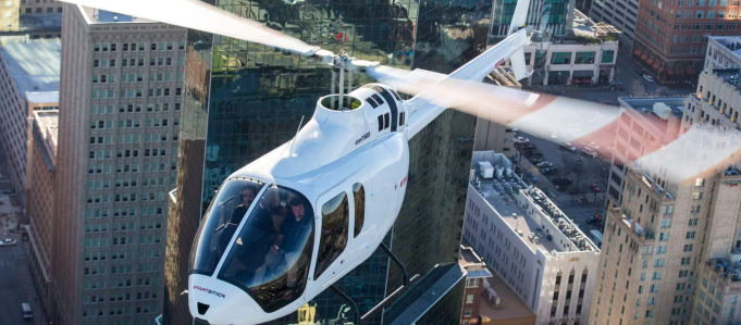 발리서 관광용 헬기, 연줄에 걸려 추락… 5명 전원 생존