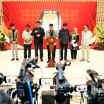 ▲자카르타 중앙선관위는 헌법재판소의 단체장 출마 관련 판결 결과를 설명하고 있다. 2024.8.20