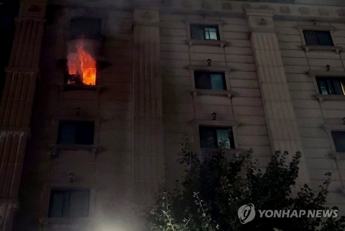 부천 호텔 화재 7명 사망·12명 부상… “에어매트 뒤집어져 남녀 사망”