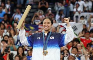 배드민턴 최강 안세영, 왕즈이 꺾고 최고 권위 전영오픈 우승