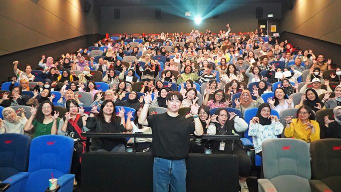 K-웹툰‘지금 우리 학교는’ 주동근 작가, 인도네시아 팬 미팅