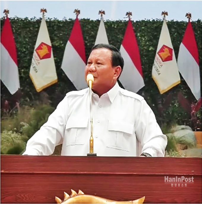 프라보워 “부패자 도주 남극까지 특수부대 보낼 것”