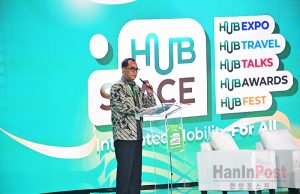 교통부장관 “온실 가스배출 항공 규제 강화할 것”