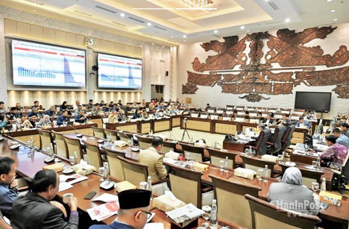 하원, 2025년 거시경제 기준 환율 16,000루피아로