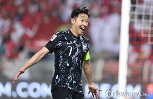 홍명보호, 오만에 3-1 승…손흥민 결승골+2도움 ‘원맨쇼’