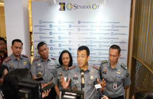 자카르타 Senayan City Mall에 이민 라운지 개설