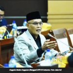 ▲프라보노믹스(Prabowonomics) 정책을 설명하고 있는 수캄타 하원 예산위원회