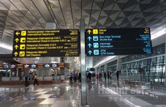 중동 전운 고조에 수카르노-하타 국제공항 항공편 무더기 차질