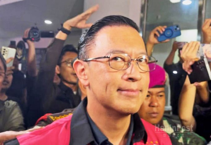 아니스 선대본부장 톰 렘봉 전 무역부 장관, 설탕 수입 비리 의혹으로 피의자 지명