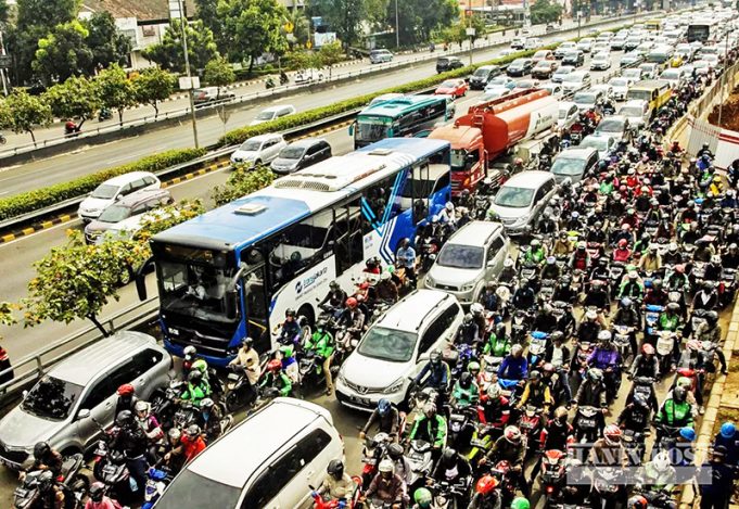 자카르타 차량 연령 제한 정책, 시행 난항 예상