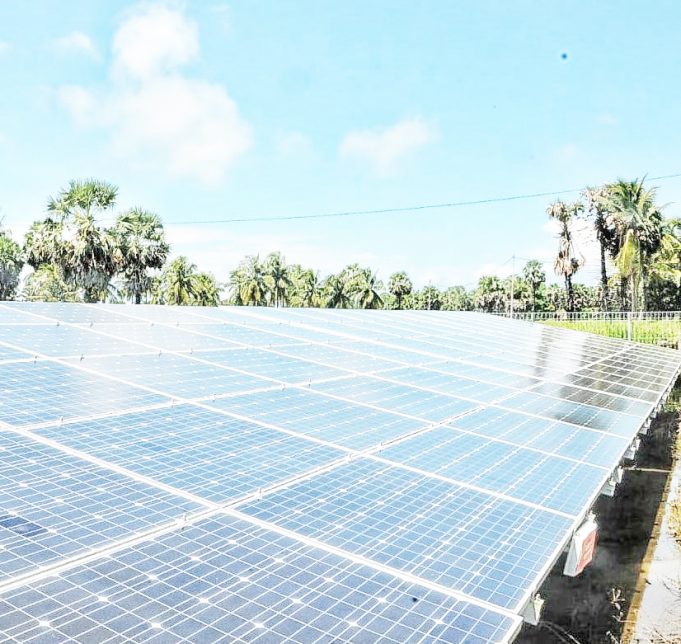 美 고율 관세에 인니, 中 태양광 기업 도피처로 떠올라