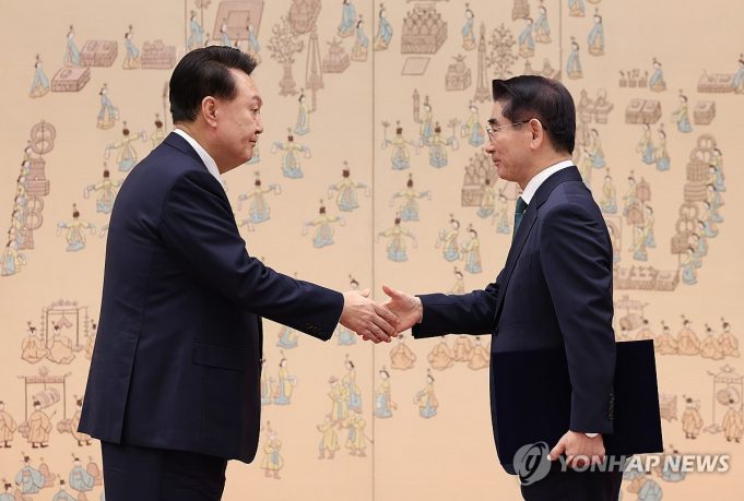 ‘내란 중요임무’ 김용현 구속…’尹 내란 수괴 수사’ 가속화