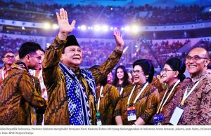 프라보워 정부 출범 100일: 3조 7천억 루피아 상당의 불법 밀수품 단속 성과