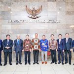 ▲아구스 구미왕 산업부 장관은 자카르타에서 일본상공회의소 대표단 방문 단체 사진. 2025.1.23