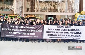 고등교육부 장관, 교육부 직원 시위 후 화해 합의