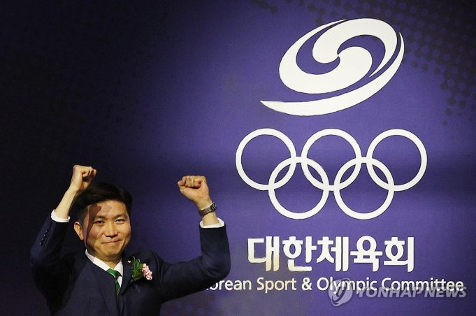 유승민, 대이변 연출하고 대한체육회장 당선…이기흥 3선 저지