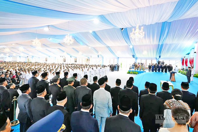 (영상) 전국 481개 지방 961명 기관장 동시 취임… 지방 선거 통폐합 인도네시아 역사상 최초