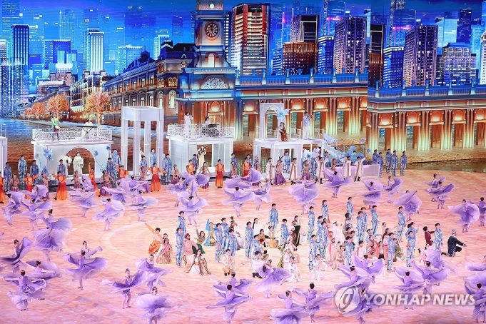 ‘겨울 도시’ 하얼빈 녹인 ‘라일락 성화’…동계 아시안게임 개막