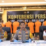 ▲마카사르 경찰청 마약수사대(Satuan Reserse Narkoba)는 온라인 국제 마약사범 15명 용의자를 체포. 2025.1.30