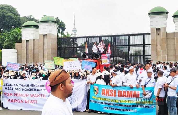 무상급식 탓에 예산 부족?…인니, 신규 공무원 등 출근 1년 미뤄