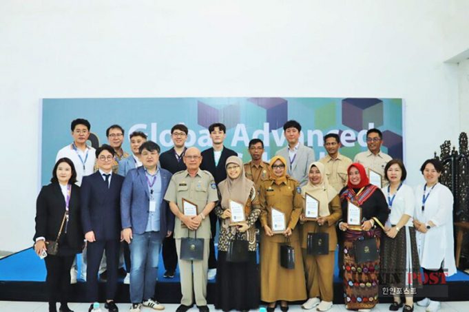 롬복에 세워진 국제커피학교