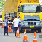 수라바야 과적트럭 단속