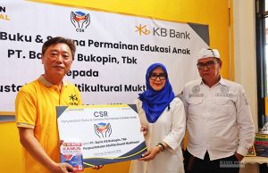 KB은행, 브카시 다문화 도서관에 도서 시설 기증