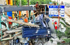 화물트럭, 톨 찌아위 요금소 덮쳐 8명 사망 11명 부상