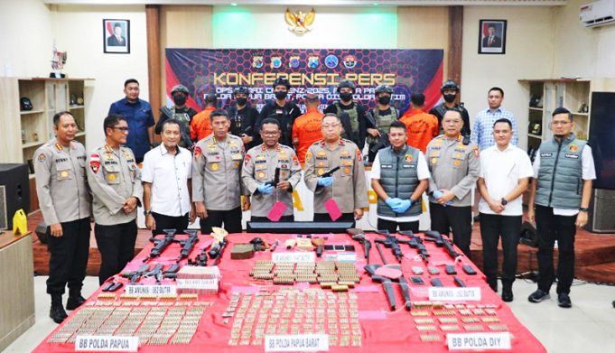 카르텐츠 평화 작전 부대, 파푸아 무장단체 총기공급망 적발
