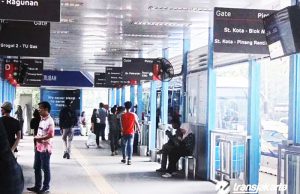 자카르타 버스 정류장서 싱가포르인 시신 발견