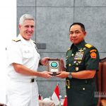 ▲아구스 수비얀토 인도네시아 국군(TNI) 합동참모의장은 스테판 T. 쾰러 미국 태평양함대사령관을 만나고 있다. 2025.2.19. 사진 합동참모부 제공