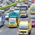 고속도로 화물 트럭 교통 정체