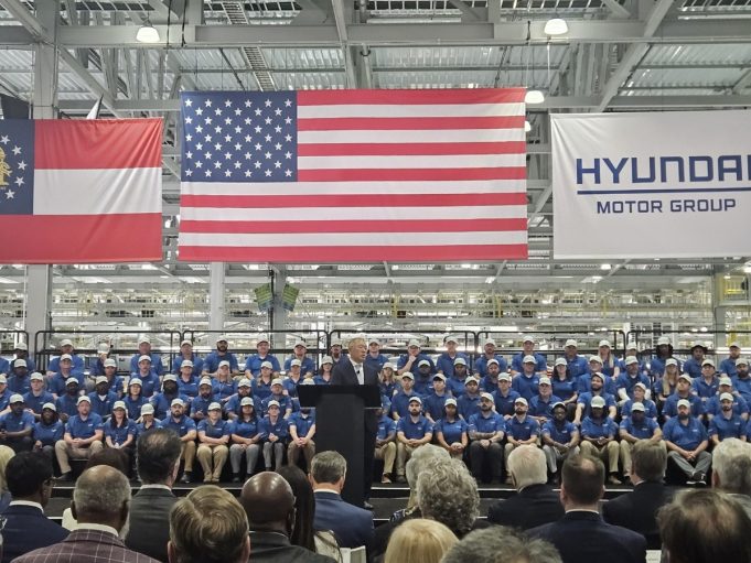 트럼프 車관세 25% 현실화… ‘대미 투자’ 현대차도 타격 불가피